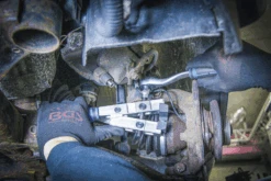 BGS Achsmanschetten-Klemmen-Zange | Drehmomentbetrieb | 90° Abgewinkelt – 163-2 -Werkzeug Günstiges Geschäft 163 2 004