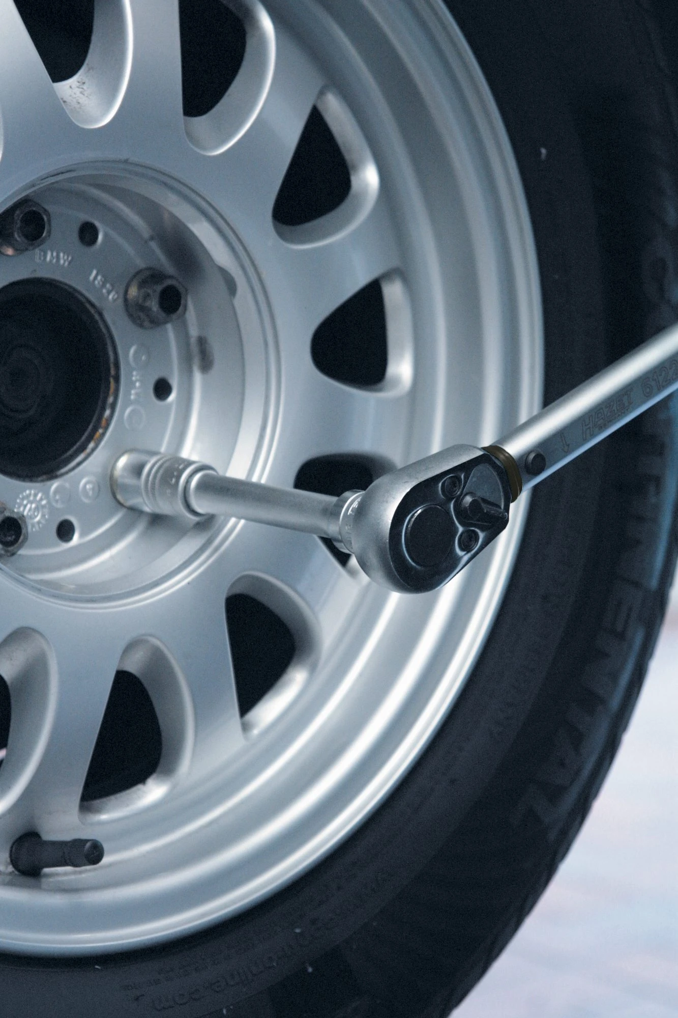 HAZET Drehmomentschlüssel 60-320 Nm 2% Vierkant Massiv 12,5mm 1/2 Zoll 6123-1CT 4 HAZET Drehmomentschlüssel 60-320 Nm 2% Vierkant Massiv 12,5mm 1/2 Zoll 6123-1CT – Bild 4